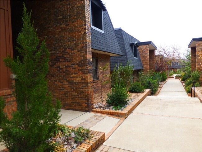 Building Photo - 4800 N Stanton St