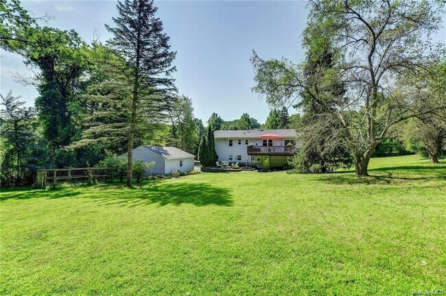 Building Photo - 55 Montebello Rd
