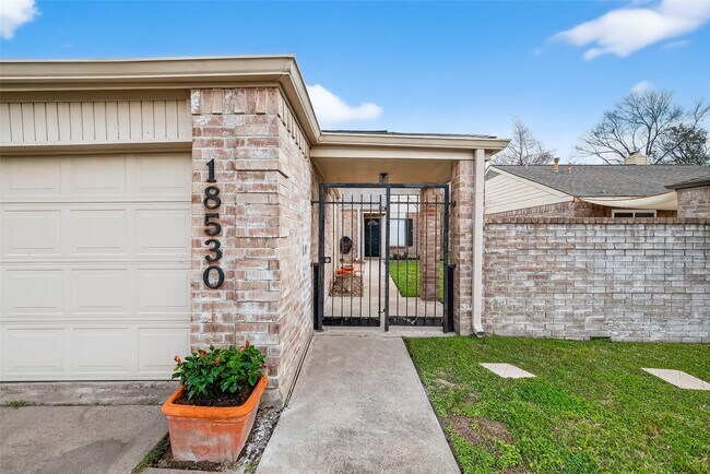 Foto del edificio - 18530 Trail Bend Ln