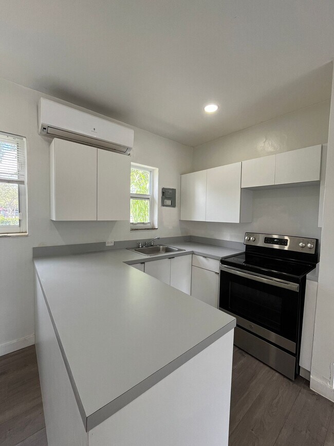 Foto del edificio - 2055 NE 140th St