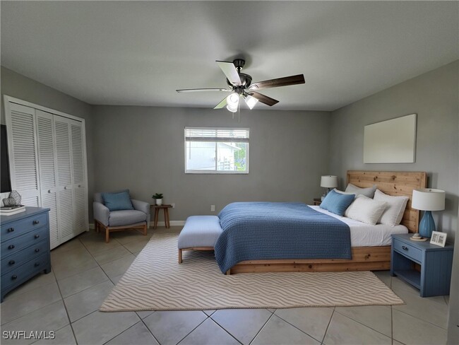 Building Photo - 303 SW 3rd Pl