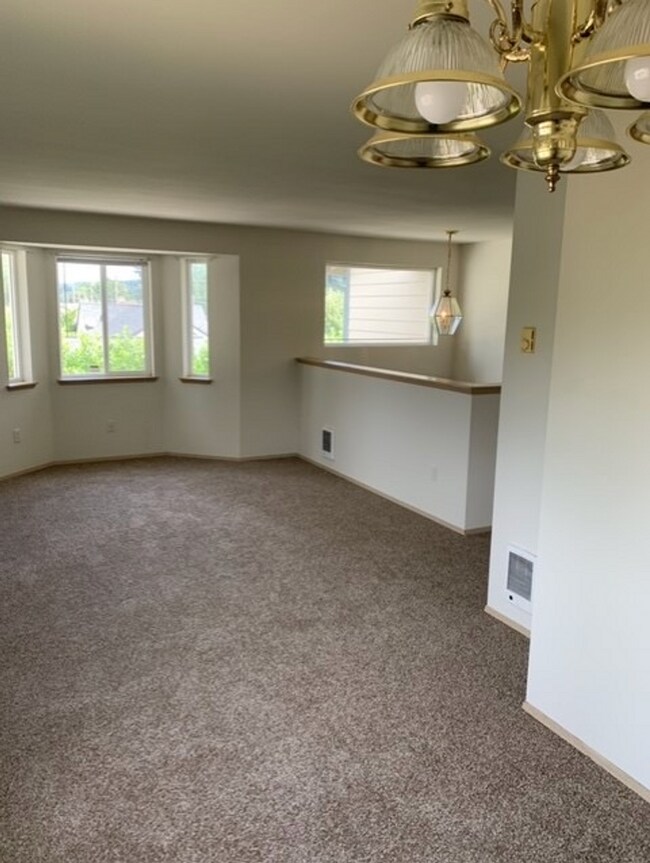 Foto del edificio - 321-R Street SE