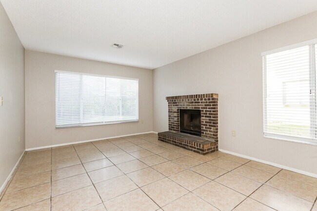 Foto del edificio - 856 Buttercup Dr