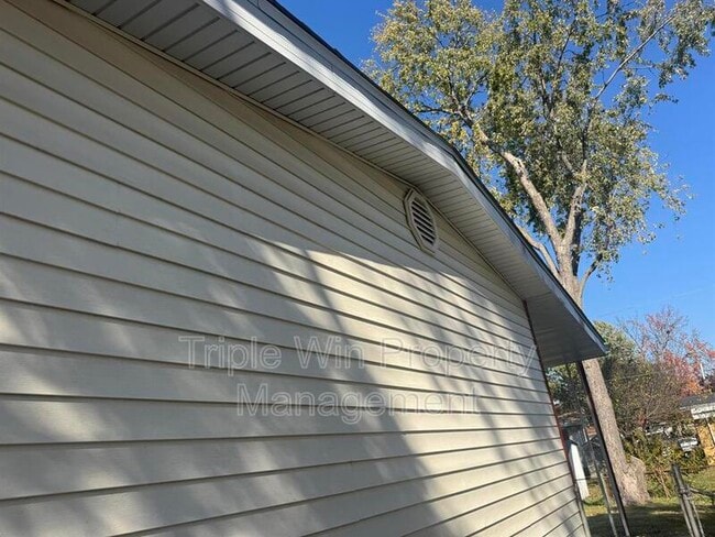 Foto del edificio - 775 Crabapple Ln