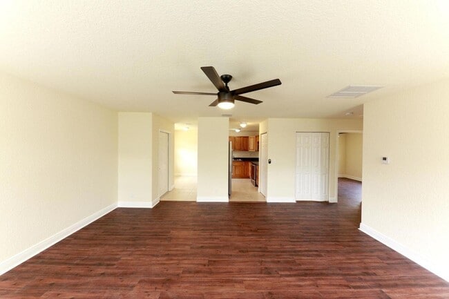 Foto del edificio - 13342 87th St N