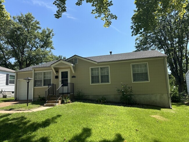 Foto del edificio - 10110 Tappan Dr