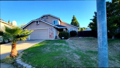 Building Photo - 4108 Falling Leaf Ct