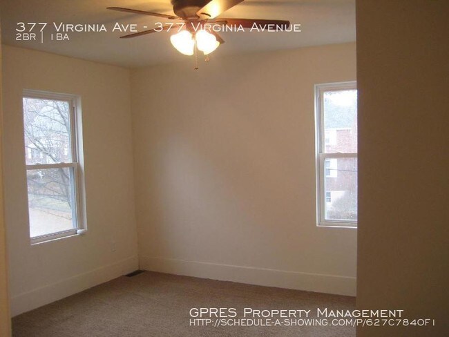 Building Photo - BEAUTIFUL OAKMONT DUPLEX Steps from the Blvd