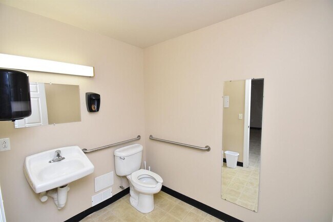 Building Photo - 1202 Wayne Memorial Drive - A