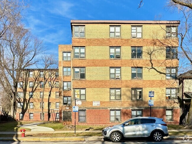 Building Photo - 1360 W Touhy Ave