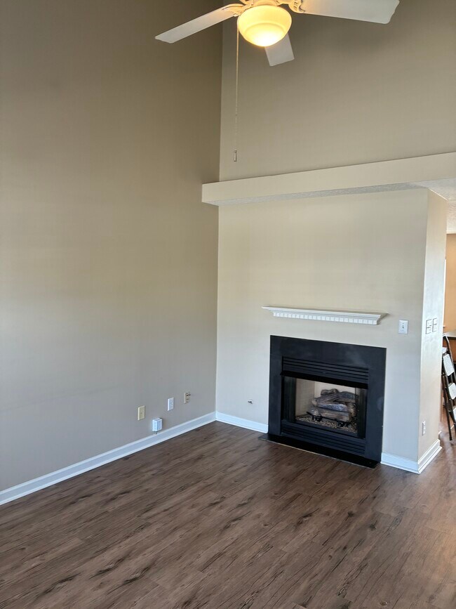 Foto del edificio - 1 Meadow Crossing Ct