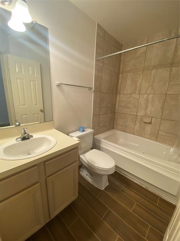 Building Photo - 519 Finnigan Park Pl Ct