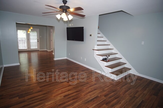 Building Photo - 818 Coleville Way