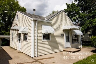Building Photo - 12612 Erwin Ave
