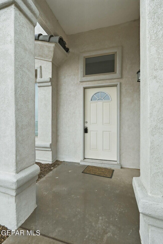 Building Photo - 664 Paseo Modesto Dr