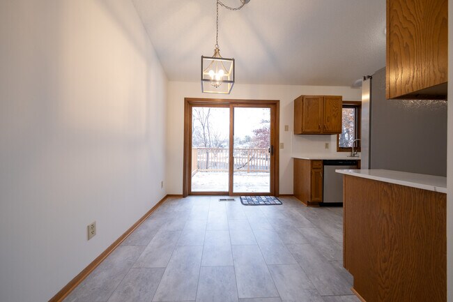 Building Photo - 3655 Falcon Way