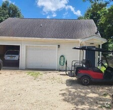 Building Photo - 1009 Bay Dr