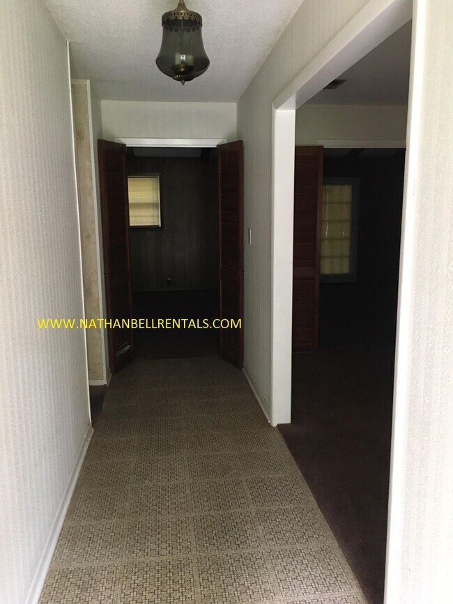 Foto del edificio - 3 bedroom 2 bath