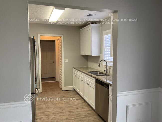 Foto del edificio - 4661 Broadwater Trail