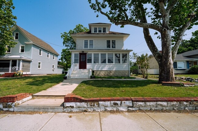 Building Photo - 3742 Main St