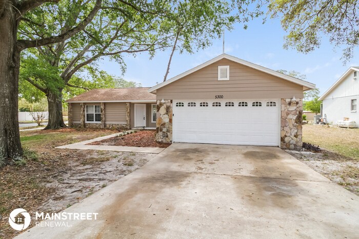 5300 Aeolus Way Orlando Fl 32808 House For Rent In Orlando Fl Apartments Com