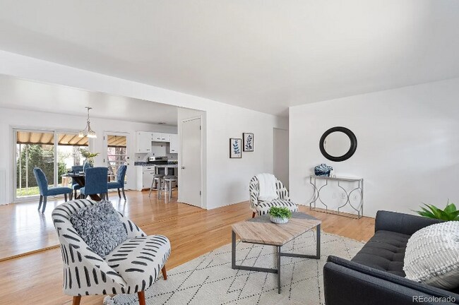 Foto del edificio - 7896 E Jefferson Pl