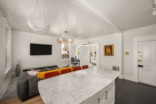 Foto del edificio - 1326 Broadway-ID1313057P