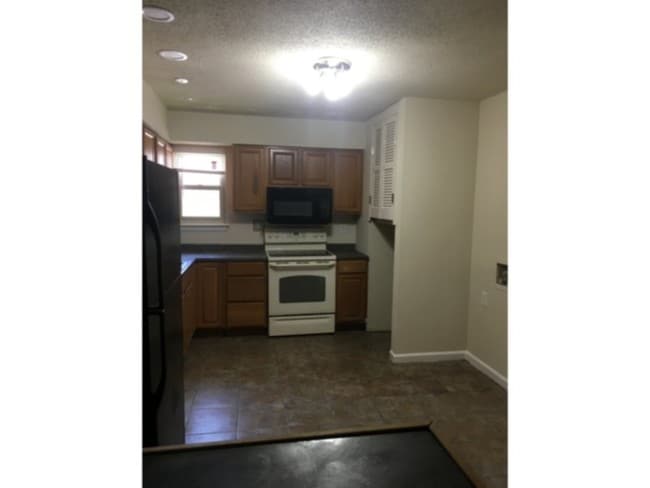 Building Photo - 1391 E Tanners Creek Dr