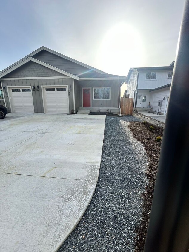 Primary Photo - Fully Fenced Brand New Construction Three ...