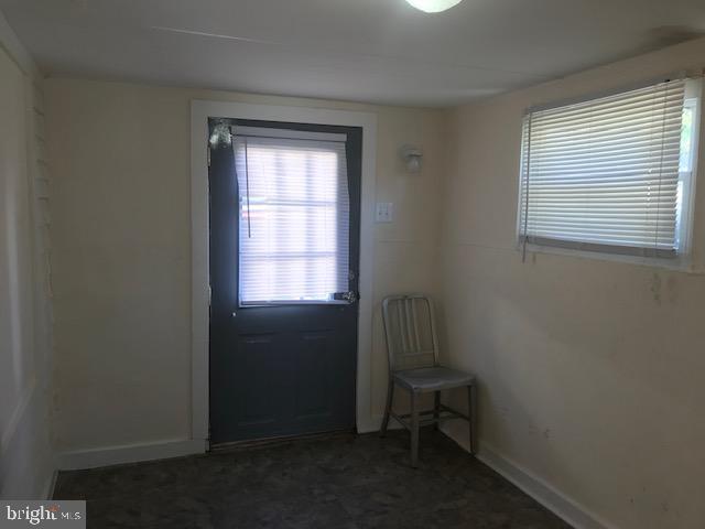 Primary Photo - 118 Charles St