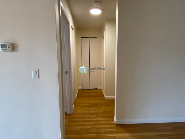 Building Photo - 222 Babcock St