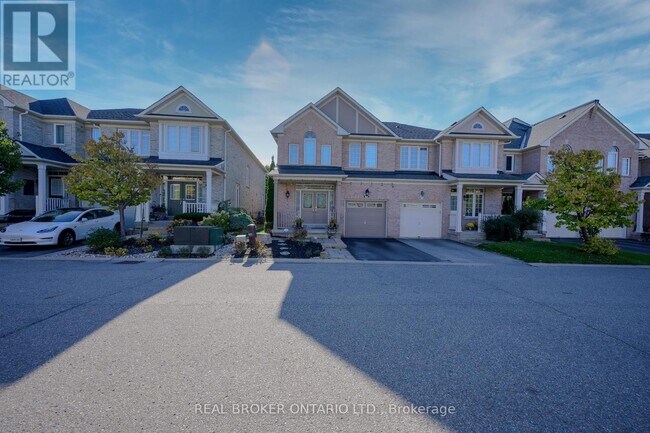 Building Photo - 2295-2295 Rochester Cir