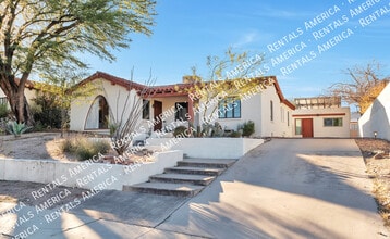 Building Photo - 2516 E 4th St