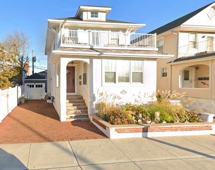 Primary Photo - 132 Roosevelt Blvd