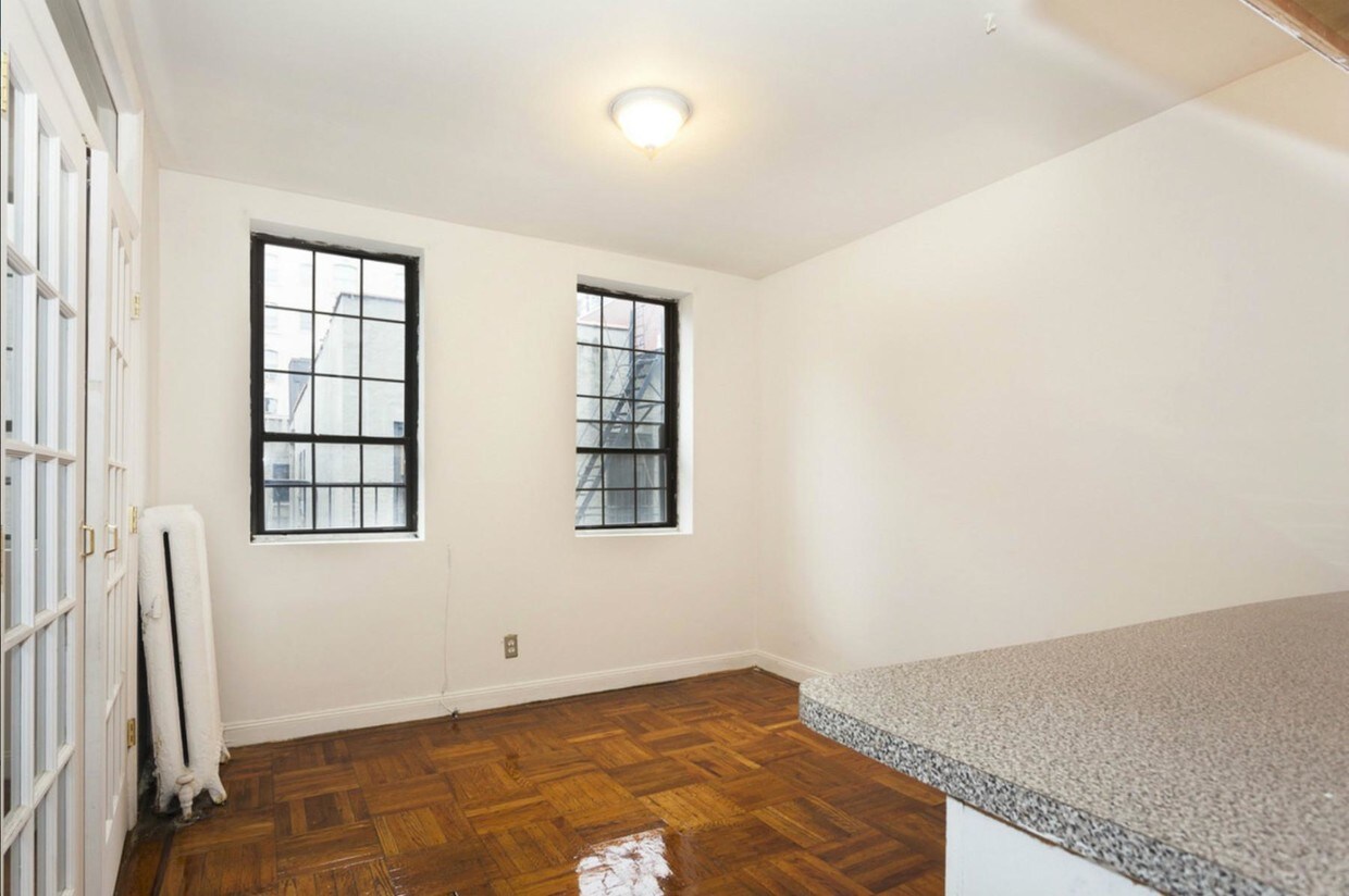 Primary Photo - 208 W 88th St