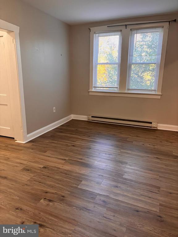 Foto del edificio - 125 E Bettlewood Ave