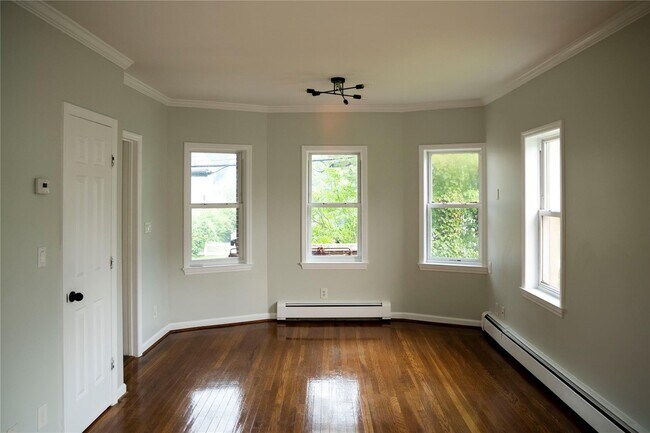 Foto del edificio - 339 Midland Ave