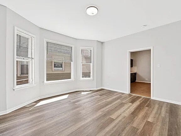 Foto del edificio - 13916 Lincoln Ave