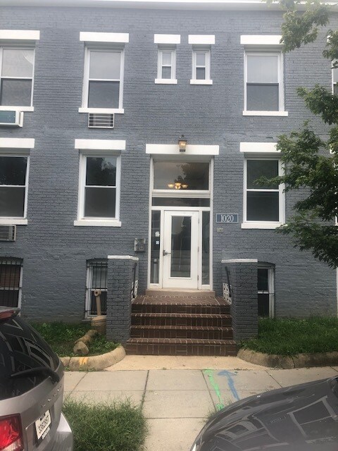 Entrance - 1020 Fairmont St NW