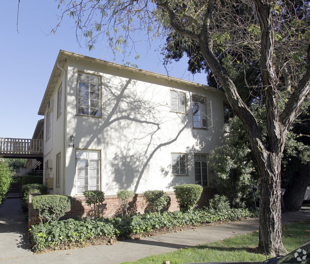 Foto del edificio - 118-120 C St