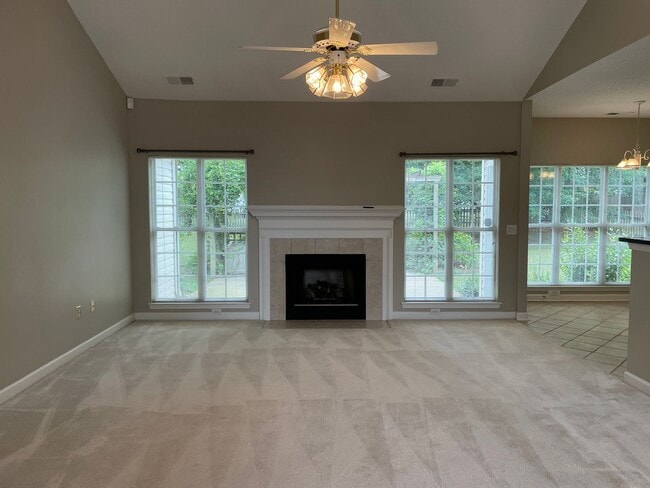 Building Photo - Three Bedroom Ranch Home With Deeded Boat ...