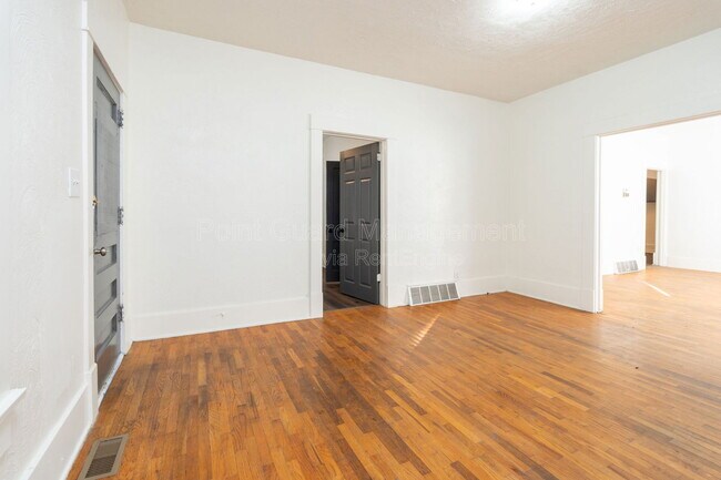 Foto del edificio - 1430 S Wichita St