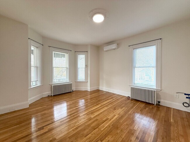 Photo - 60 Park St Apartment