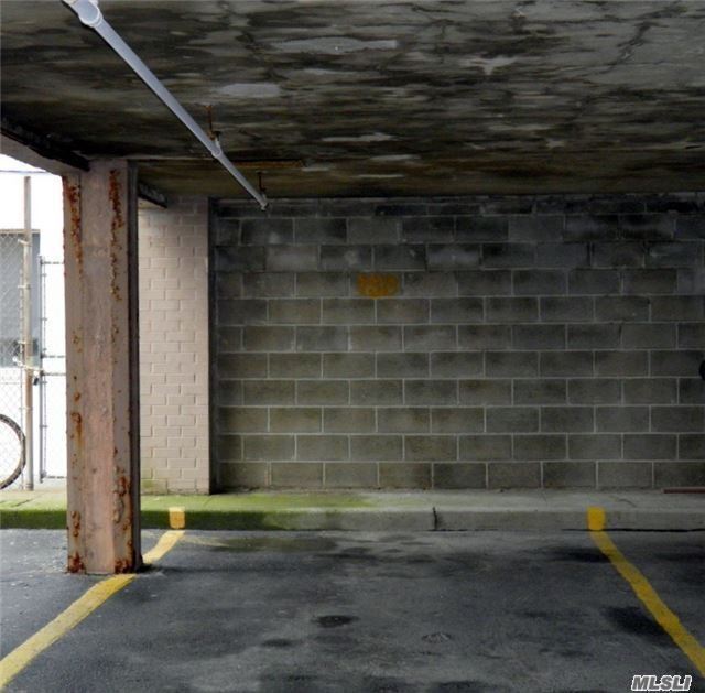 Foto del edificio - 522 Shore Rd