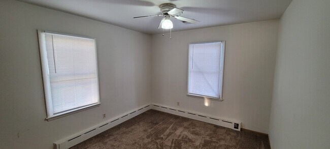 Livingroom - 1123 6th Ave E