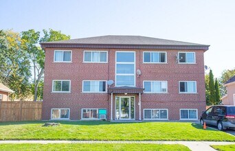 Building Photo - 203 Oshawa Blvd S