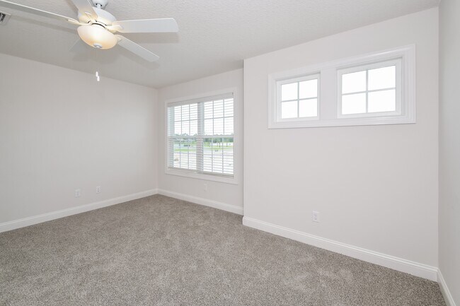 Building Photo - 1180 Walker Point Way