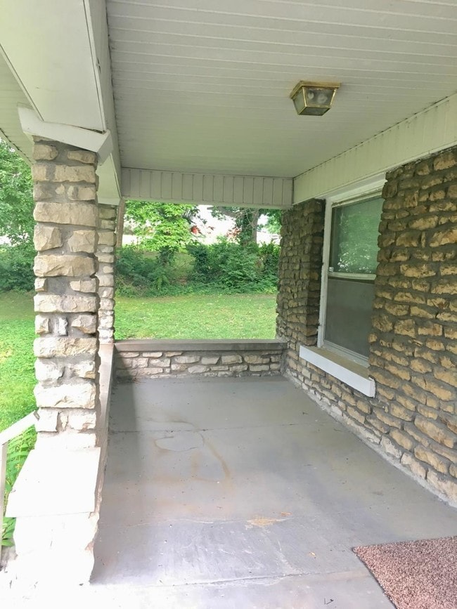 Foto del edificio - 3850 E 62nd St