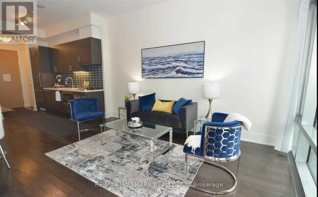 Building Photo - 39 Queens Quay E