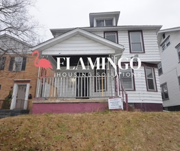 Building Photo - 1021 Cumberland Ave